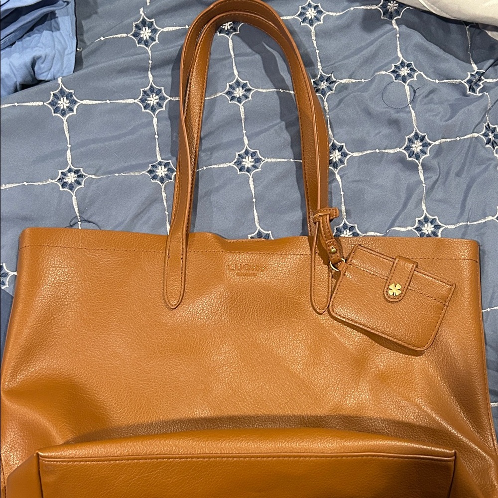 Leather Tote Bag in Caramel Brown - Classic Everyday Carry